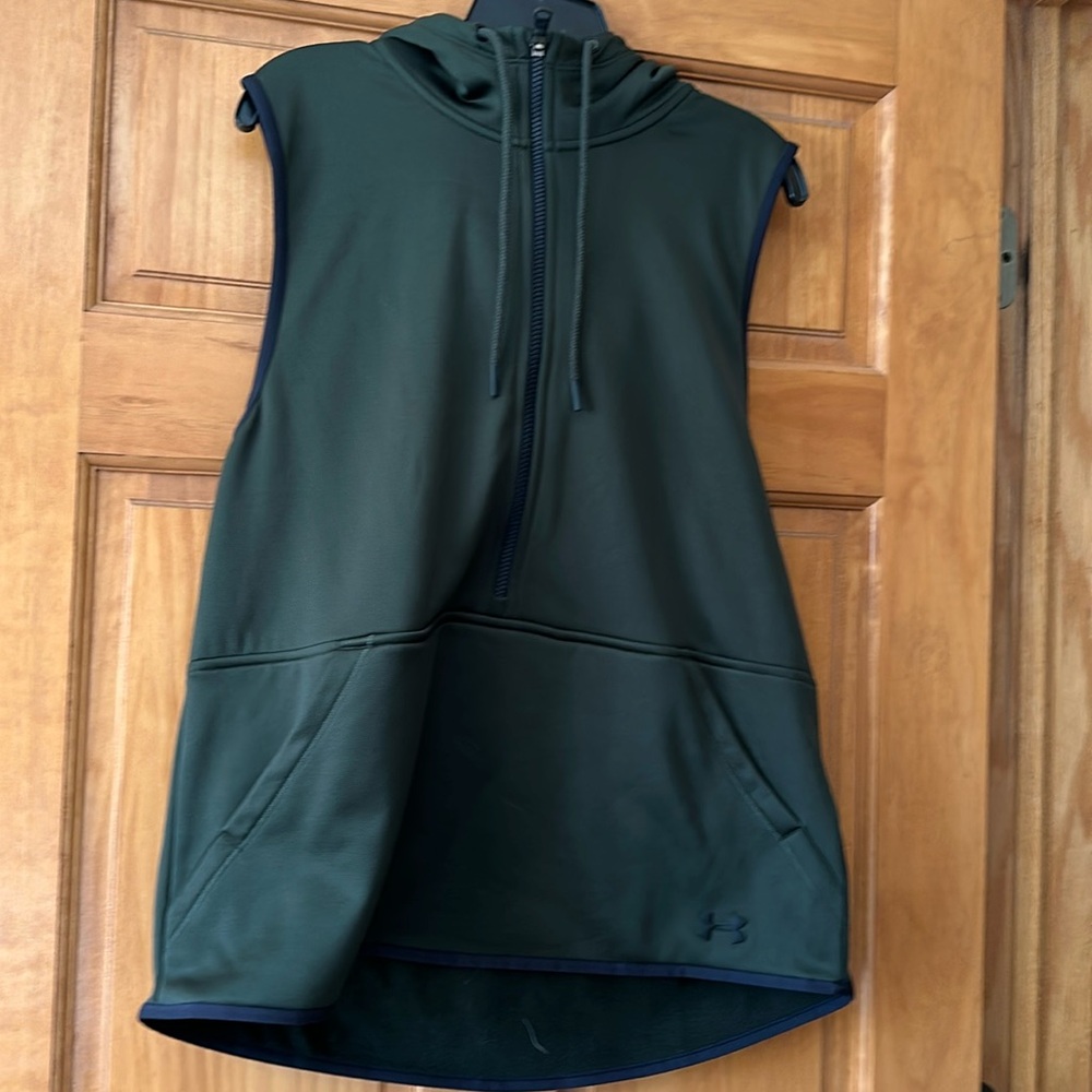 Under Armour loose fit vest, cold gear